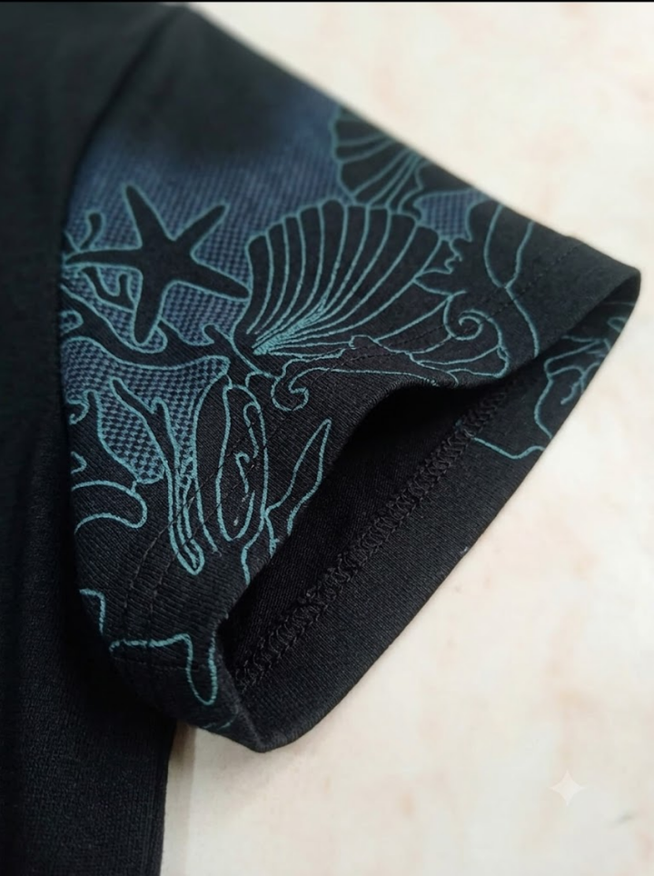 Coral &amp; Starfish Graphic  T-Shirt