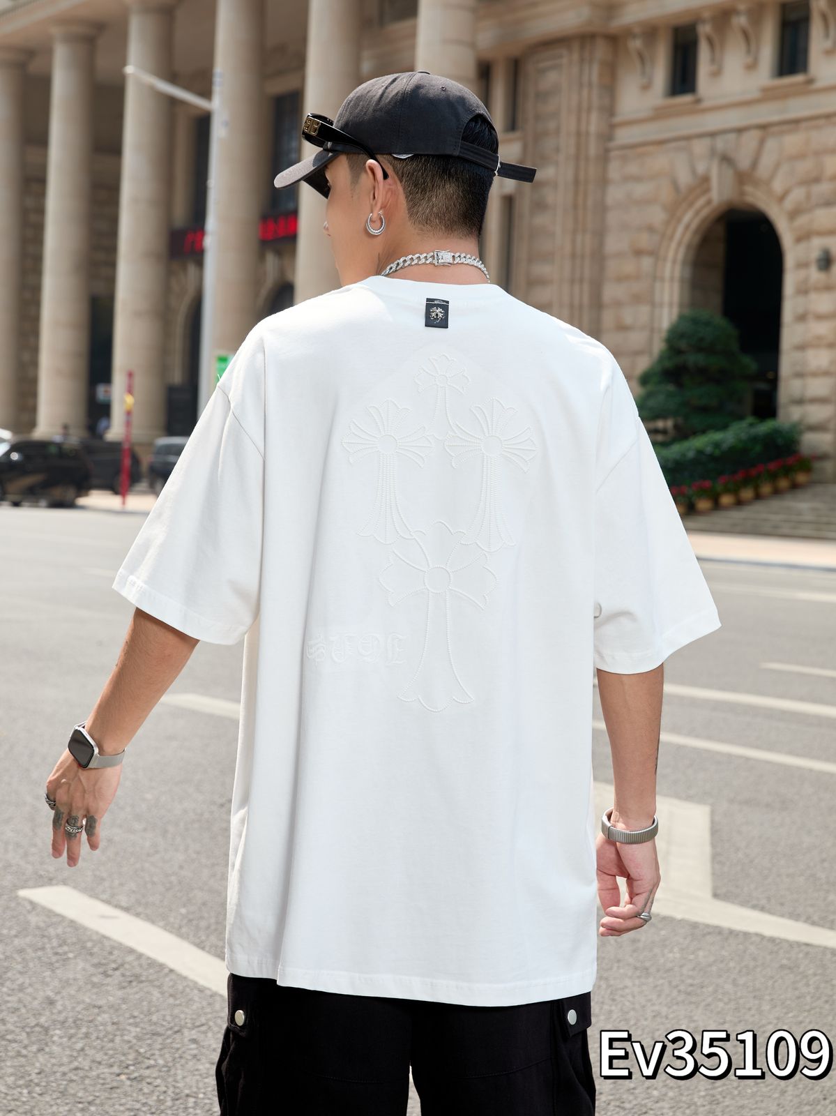 R/NECK T SHIRT EMBOSED PATTERN_35109
